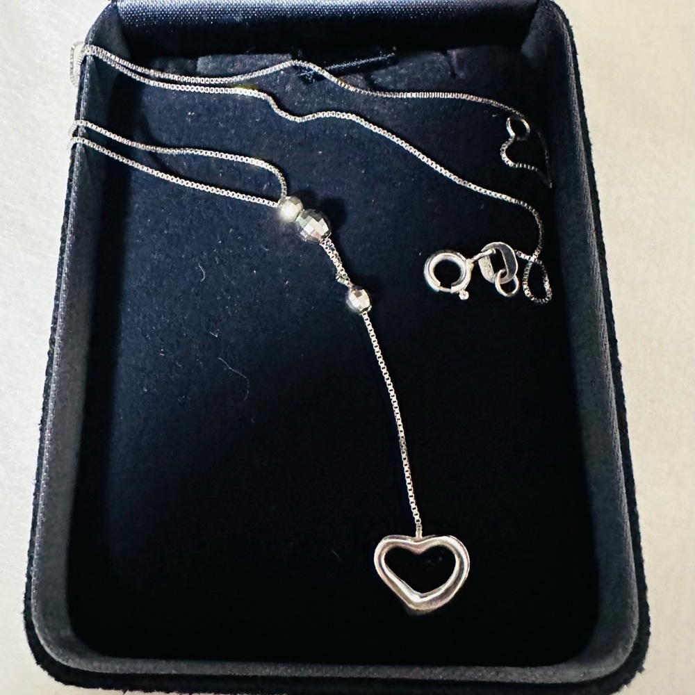 NEW 18K solid white gold heart necklace pendant
